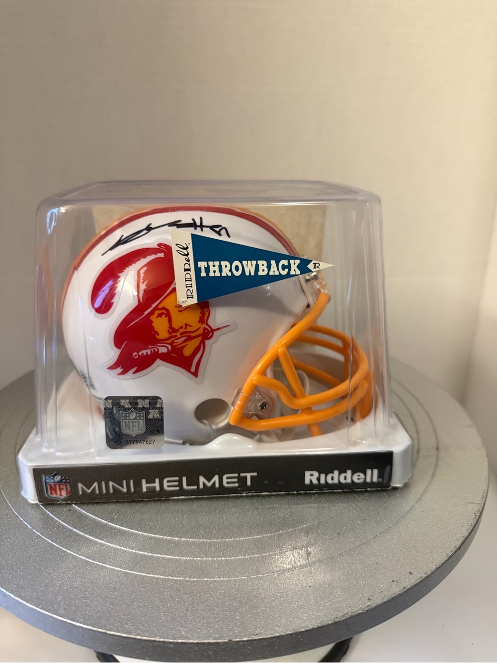 NIB Mini Tampa Bay Buccaneers Mini Helmet Antonio Brown Sign